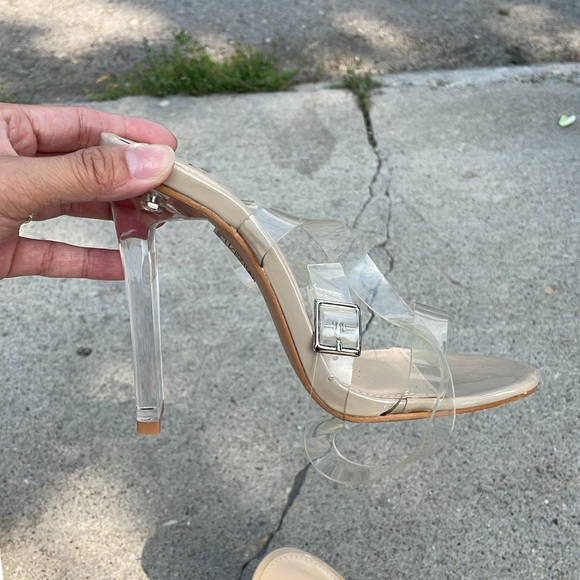 Clear heels - Picture 2 of 3